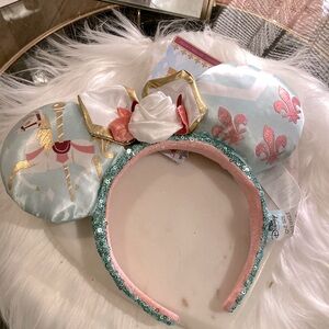 Disney’s Minnie Mouse carousel ears